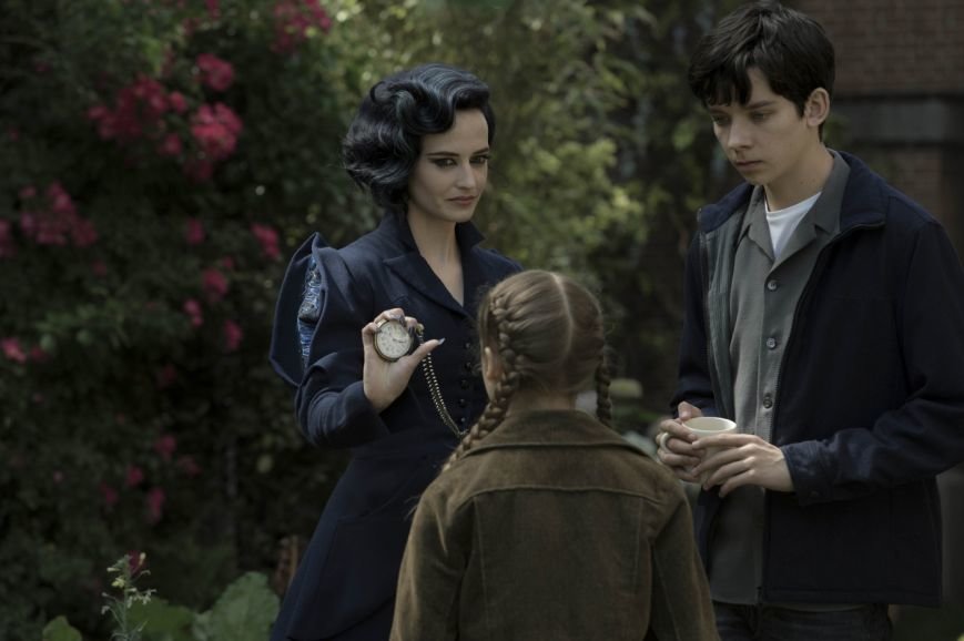 Miss_Peregrines_Home_for_Peculiar_Children-kadr-4