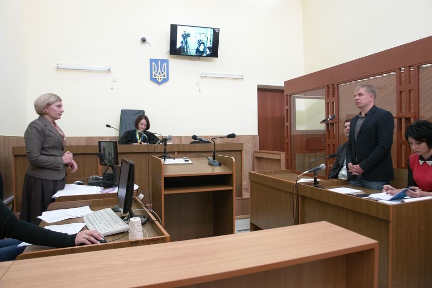 В Покровске (Красноармейске) продолжилось судебное разбират..., фото-1 В Покровске (Красноармейске) продолжилось судебное разбирательство по иску Сергея Федорова к депутатам Родинского, фото-1