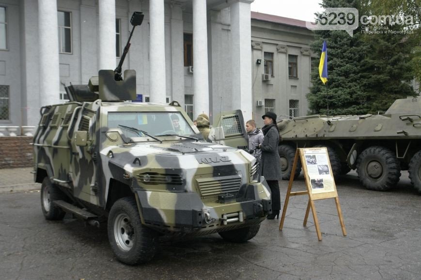 Военная техника, стрельба, казаки, песни, салют и рекорд: к..., фото-2 Военная техника, стрельба, казаки, песни, салют и рекорд: как потрясал Покровск, фото-2