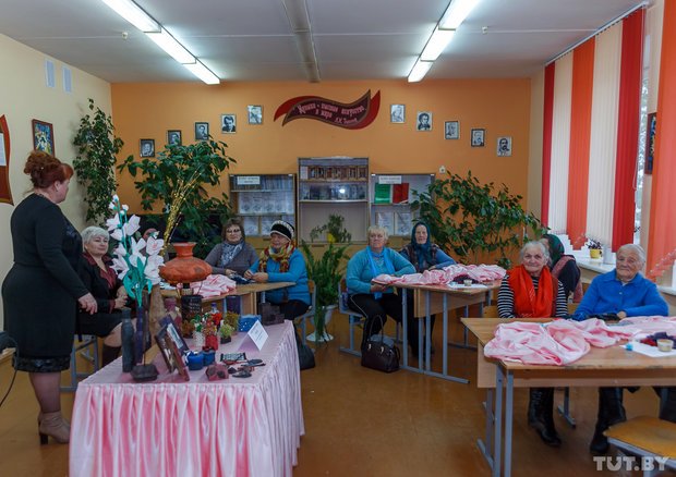 "Кінула карову і прыйшла сюды": как в Ивьевском районе дере..., фото-7 "Кінула карову і прыйшла сюды": как в Ивьевском районе деревенских бабушек учат финансовой грамоте, фото-7
