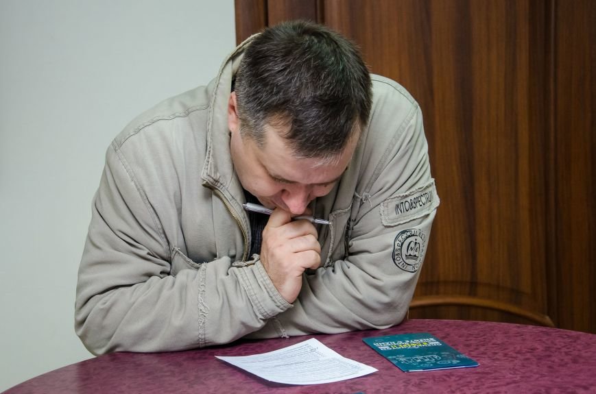 8 Учасники Дня кар'єри використовують усі можливості. 8 Учасники Дня кар'єри використовують усі можливості.