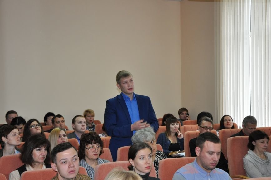 «Пусть департаменты не обижаются». Вместо белгородского бюд..., фото-2 «Пусть департаменты не обижаются». Вместо белгородского бюджета на публичных слушаниях обсудили пенсии и капремонт, фото-2