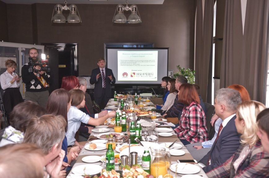 ukrtelecom-presentation-Lviv_1307_HBR_LUFA-044 Full size ukrtelecom-presentation-Lviv_1307_HBR_LUFA-044 Full size