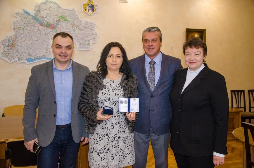 3 Патріотка допомогла вже 11 лікарням області. 3 Патріотка допомогла вже 11 лікарням області.