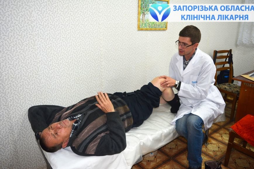 К ортопеду облбольницы обратился пациент с болью в колене К ортопеду облбольницы обратился пациент с болью в колене