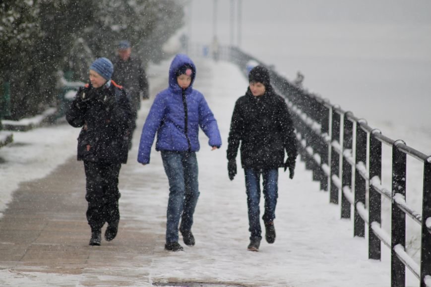 В Ужгород йде сильний сніг, фото-17 В Ужгород йде сильний сніг, фото-17