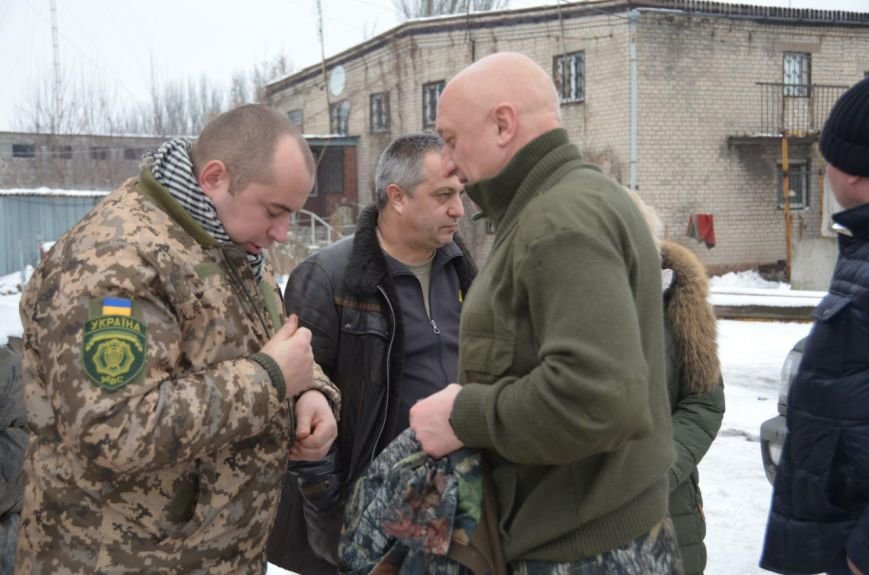Як зауважив колмандир 72-ї омб Валерій Голвоко став першим головою ОДА, який приїхав провідати хлопців на передовій Як зауважив колмандир 72-ї омб Валерій Голвоко став першим головою ОДА, який приїхав провідати хлопців на передовій