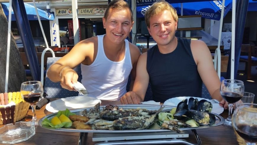 Deschevij restoran v Bosnii Deschevij restoran v Bosnii
