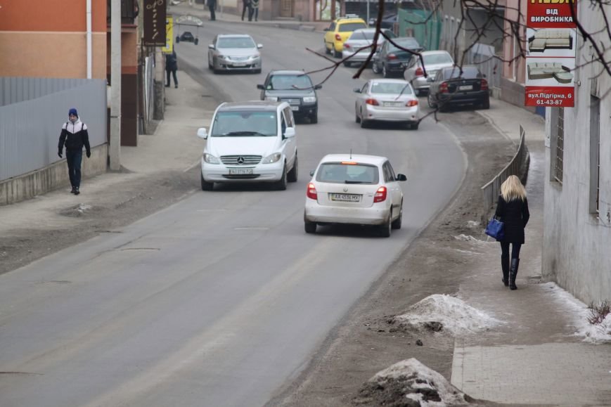 Ужгородські дороги після снігу: ямковий «облом», недобросов..., фото-9 Ужгородські дороги після снігу: ямковий «облом», недобросовісні підрядники та плани міськради (ФОТОРЕПОРТАЖ), фото-9