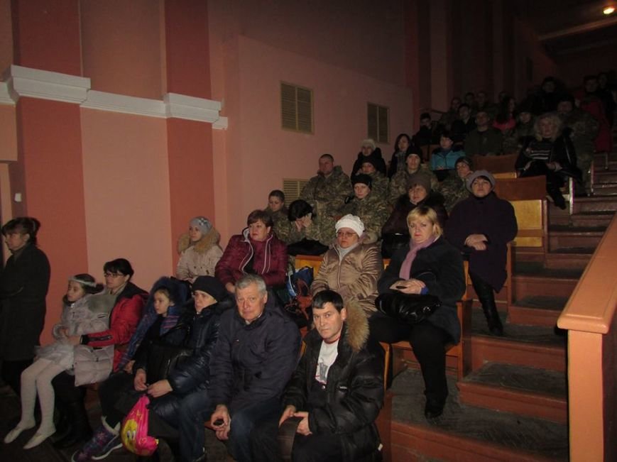 У Новограді-Волинському відбувся тематичний вечір, присвяче..., фото-6 У Новограді-Волинському відбувся тематичний вечір, присвячений річниці Небесної Сотні, фото-6