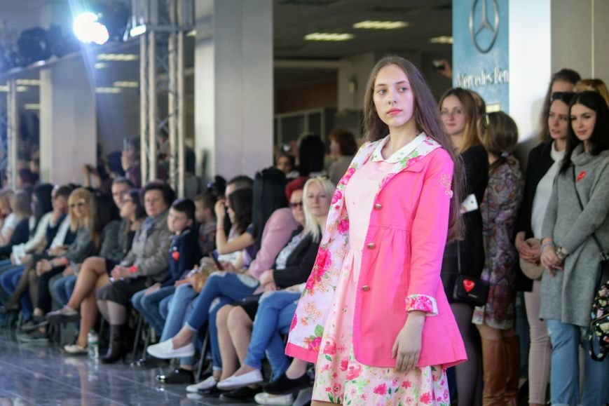 В Ужгороді пройшов «Uzghorod Fashion Day»: фоторепортаж, фото-2 В Ужгороді пройшов «Uzghorod Fashion Day»: фоторепортаж, фото-2