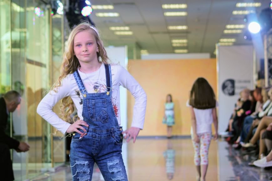 В Ужгороді пройшов «Uzghorod Fashion Day»: фоторепортаж, фото-14 В Ужгороді пройшов «Uzghorod Fashion Day»: фоторепортаж, фото-14