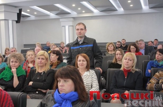 Наталья Кочанова поговорила с работниками "Полоцк-Стеклово..., фото-4 Наталья Кочанова поговорила с работниками "Полоцк-Стекловолокно". Обсуждали образование, дороги и санкции, фото-4