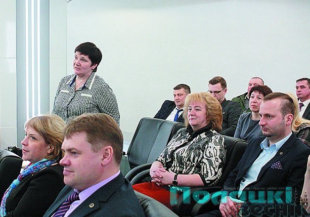 Наталья Кочанова поговорила с работниками "Полоцк-Стеклово..., фото-2 Наталья Кочанова поговорила с работниками "Полоцк-Стекловолокно". Обсуждали образование, дороги и санкции, фото-2