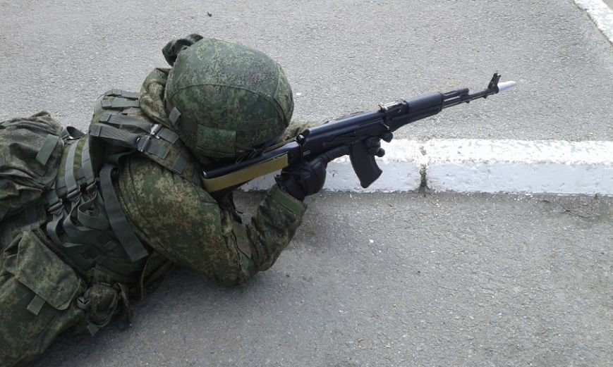 лежитстреляет кру лежитстреляет кру