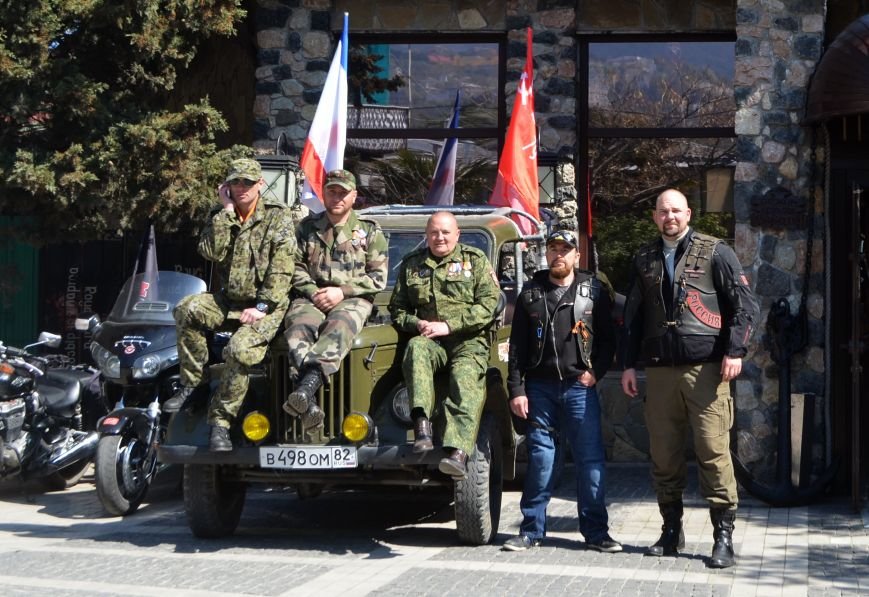 В честь годовщины освобождения Ялты от фашистских захватчиков в Гурзуфе прошел ряд праздничных мероприятий (2) В честь годовщины освобождения Ялты от фашистских захватчиков в Гурзуфе прошел ряд праздничных мероприятий (2)
