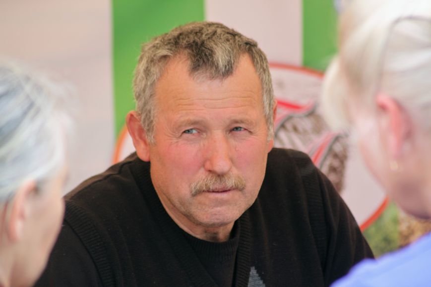 "Сонячний напій" в Ужгороді: ціни, затори та вино (ФОТОРЕП..., фото-7 "Сонячний напій" в Ужгороді: ціни, затори та вино (ФОТОРЕПОРТАЖ), фото-7