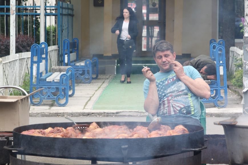 "Сонячний напій" в Ужгороді: ціни, затори та вино (ФОТОРЕП..., фото-1 "Сонячний напій" в Ужгороді: ціни, затори та вино (ФОТОРЕПОРТАЖ), фото-1