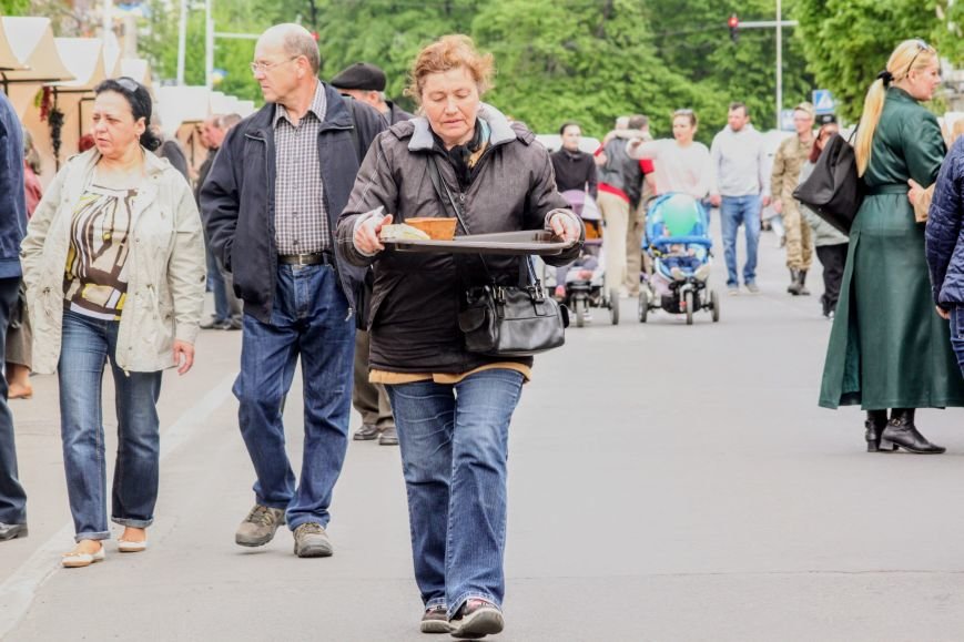 "Сонячний напій" в Ужгороді: ціни, затори та вино (ФОТОРЕП..., фото-16 "Сонячний напій" в Ужгороді: ціни, затори та вино (ФОТОРЕПОРТАЖ), фото-16