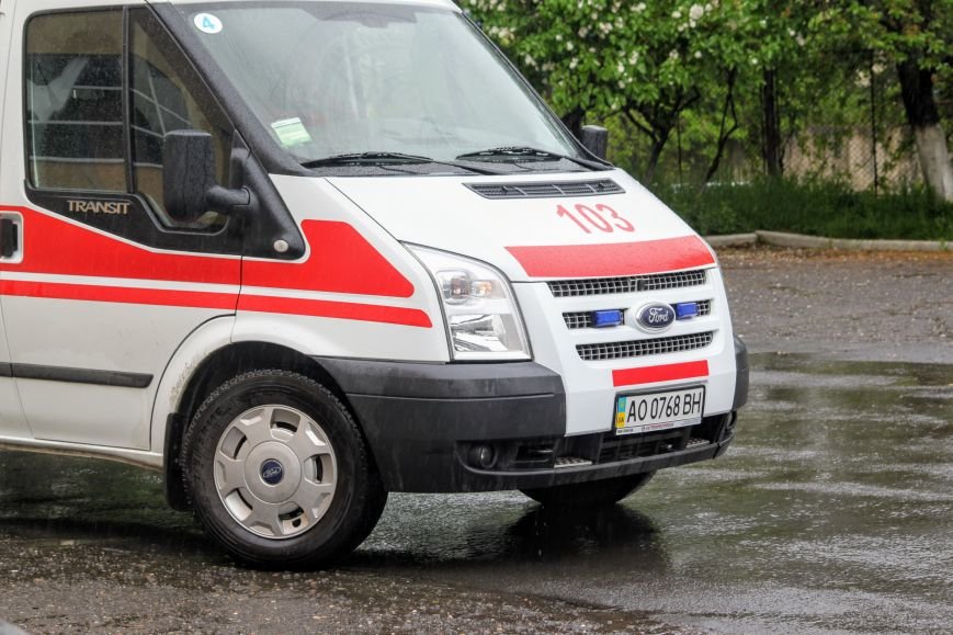 Секунди ціною у життя, або як ужгородські водії пропускают..., фото-1 Секунди ціною у життя, або як ужгородські водії пропускають «швидку»: фоторепортаж, фото-1
