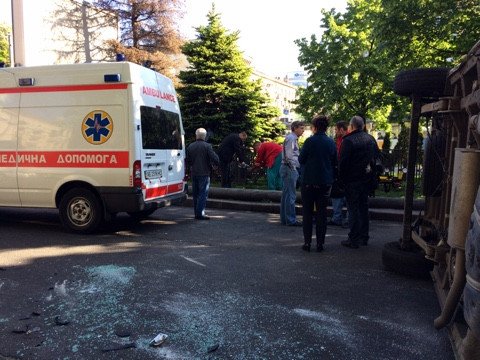 В Днепре случилось ДТП: перевернулась «скорая», в которой находилась беременная женщина