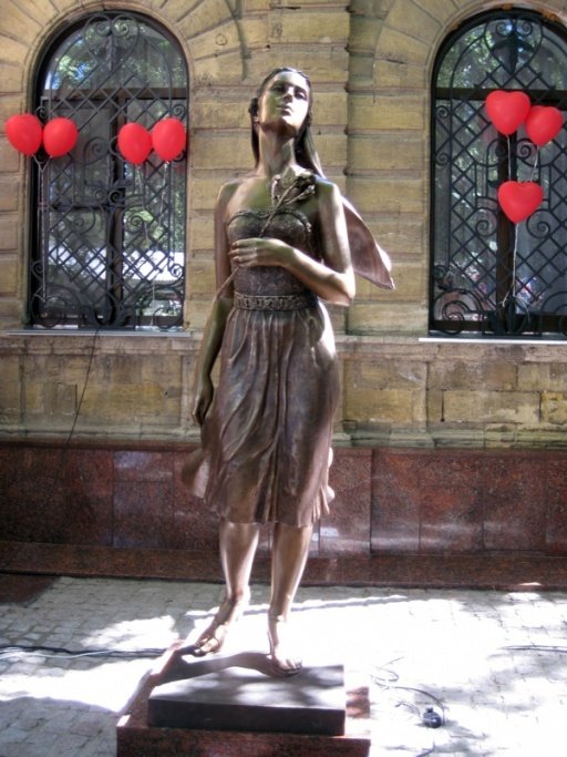 памятник невесте г.Николаев