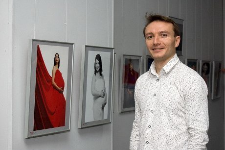 В выставочном зале им. Куинджи открылась фотовыставка «В о..., фото-1 В выставочном зале им. Куинджи открылась фотовыставка «В ожидании чуда» (ФОТО), фото-1