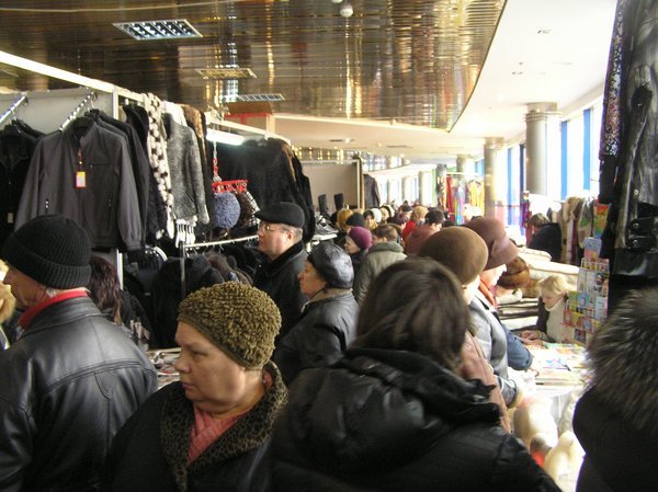 На выставке -ярмарке «Весна - Мариуполь-2011» впервые пред..., фото-1 На выставке -ярмарке «Весна - Мариуполь-2011» впервые представили отечественные стиральные машинки, вилки и вафельницы (ФОТО), фото-1