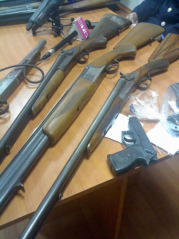 В Мариуполе водитель троллейбуса нашел в салоне обрез (ФОТО), фото-4 В Мариуполе водитель троллейбуса нашел в салоне обрез (ФОТО), фото-4
