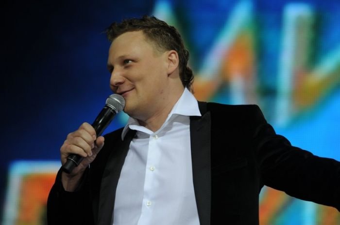 Мариуполец Михаил Бублик возглавил российский хит-парад, о..., фото-2 Мариуполец Михаил Бублик возглавил российский хит-парад, обогнав даже Лепса (ФОТО), фото-2