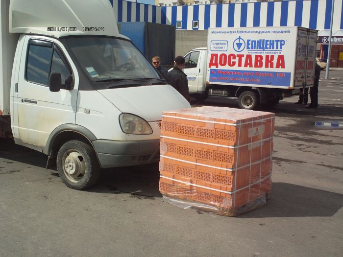 В войну между строительным супермаркетом и частными перевоз..., фото-5 В войну между строительным супермаркетом и частными перевозчиками вмешалась милиция (ФОТО+ВИДЕО), фото-5