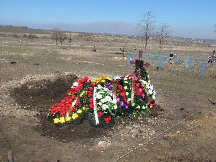 Шок: Мариупольца, выигравшего в лотерею миллион, сегодня по..., фото-5 Шок: Мариупольца, выигравшего в лотерею миллион, сегодня похоронили (ФОТО), фото-5
