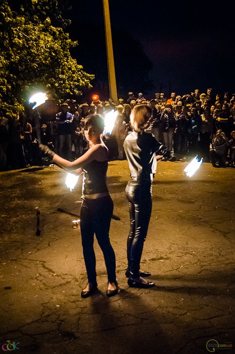 Фотоотчет с массового запуска небесных фонариков в Мариупо..., фото-14 Фотоотчет с массового запуска небесных фонариков в Мариуполе (Фото), фото-14
