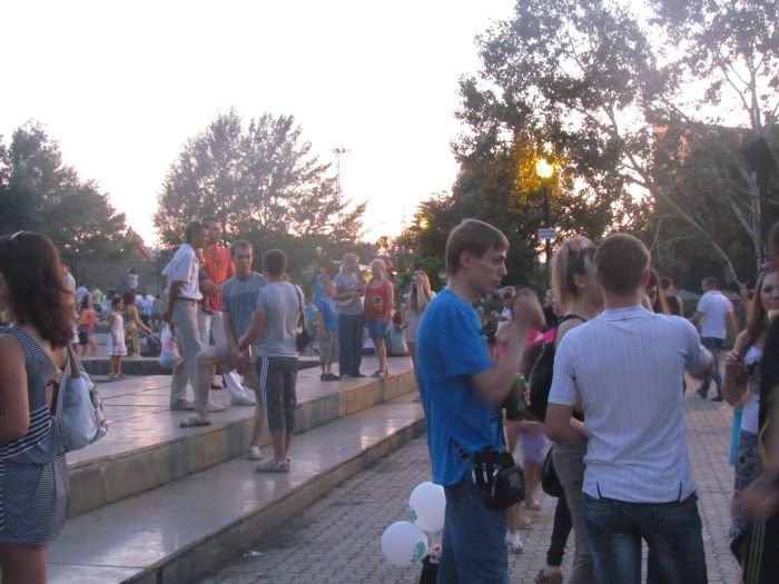 Мариупольцы отметили День металлурга (ФОТО), фото-1 Мариупольцы отметили День металлурга (ФОТО), фото-1