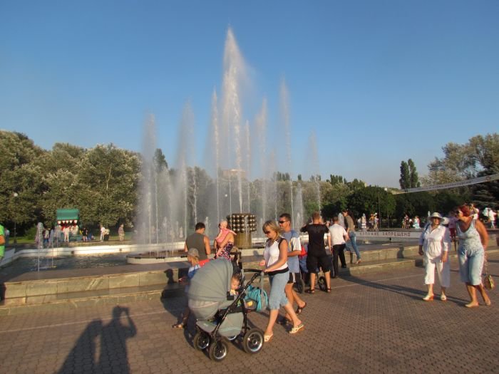 Мариупольцы отметили День металлурга (ФОТО), фото-6 Мариупольцы отметили День металлурга (ФОТО), фото-6