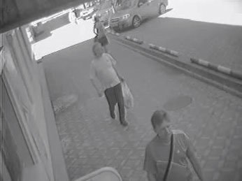 В Донецке грабитель со шприцем напал на сотрудницу ломбарда..., фото-1 В Донецке грабитель со шприцем напал на сотрудницу ломбарда (ФОТО), фото-1