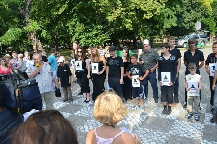 В Мариуполе сыграют в «Живые шахматы», фото-1 В Мариуполе сыграют в «Живые шахматы», фото-1