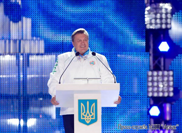 В Крыму Янукович рассказывал детям, как стать президентом (..., фото-4 В Крыму Янукович рассказывал детям, как стать президентом (фото), фото-4