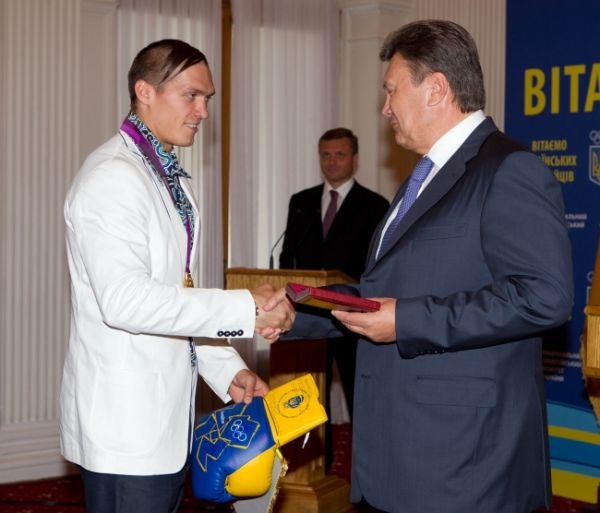 Янукович в Крыму чествовал олимпийских чемпионов (фото), фото-2 Янукович в Крыму чествовал олимпийских чемпионов (фото), фото-2
