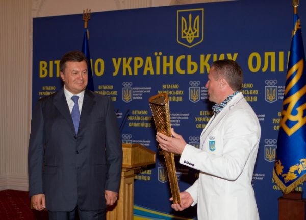 Янукович в Крыму чествовал олимпийских чемпионов (фото), фото-3 Янукович в Крыму чествовал олимпийских чемпионов (фото), фото-3