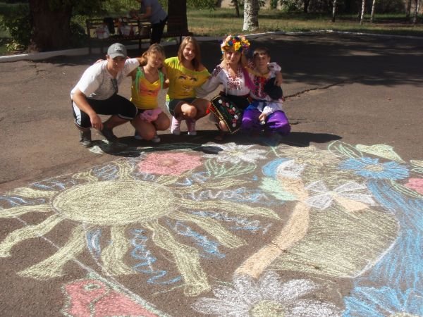 В Кривом Роге воспитанники приютов соревновались в конкурс..., фото-5 В Кривом Роге воспитанники приютов соревновались в конкурсе рисунков на асфальте (ФОТО), фото-5