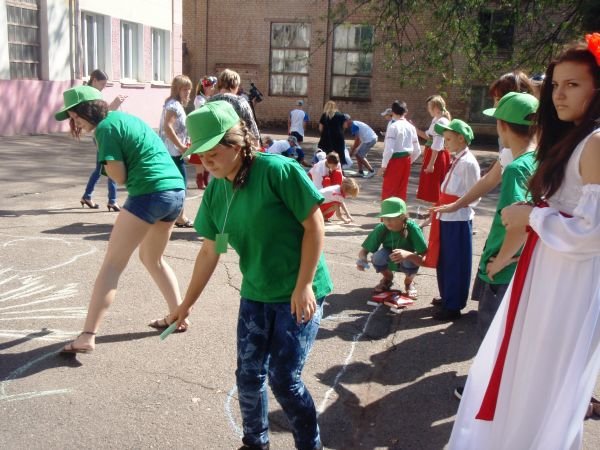 В Кривом Роге воспитанники приютов соревновались в конкурс..., фото-2 В Кривом Роге воспитанники приютов соревновались в конкурсе рисунков на асфальте (ФОТО), фото-2