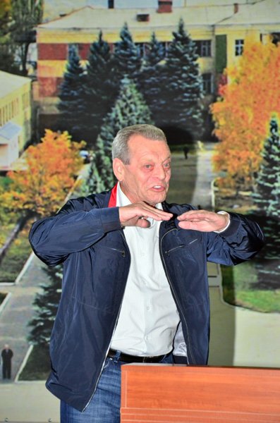 «В новом парламенте будет создано мощное шахтерское лобби»..., фото-1 «В новом парламенте будет создано мощное шахтерское лобби», – заявил нардеп Виктор Турманов на шахте им. Ленина, фото-1