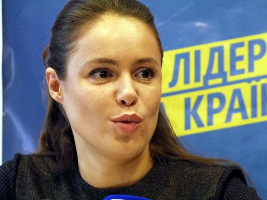 Королевская заявила в Донецке, что она была только свидете..., фото-4 Королевская заявила в Донецке, что она была только свидетелем ДТП, и объяснила, почему не приехал Шевченко, фото-4