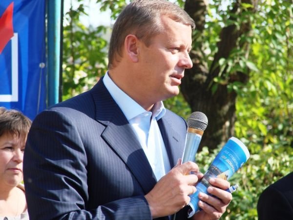 Сергей Клюев продолжает встречаться с артемовскими избирате..., фото-1 Сергей Клюев продолжает встречаться с артемовскими избирателями, фото-1