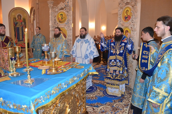 На праздник Покрова в Кривом Роге освятили новый собор (ФОТО), фото-5 На праздник Покрова в Кривом Роге освятили новый собор (ФОТО), фото-5