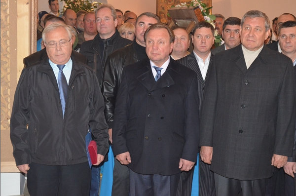 На праздник Покрова в Кривом Роге освятили новый собор (ФОТО), фото-2 На праздник Покрова в Кривом Роге освятили новый собор (ФОТО), фото-2
