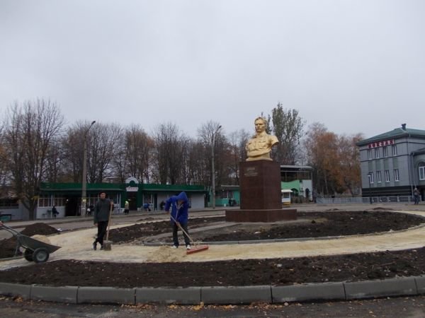 Артемовский железнодорожный вокзал открыли без красной лен..., фото-11 Артемовский железнодорожный вокзал открыли без красной ленточки, фото-11