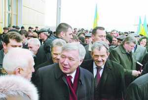 Премьер-министр Украины Юрий Ехануров готов рассмотреть пре..., фото-1 Премьер-министр Украины Юрий Ехануров готов рассмотреть предложения азовстальцев о прямых договорах с россиянами на поставку газа. Только у..., фото-1