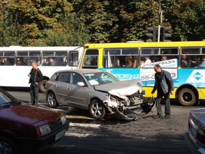 Авария на пересечении пр.Ленина и пер.Нахимова (Фото), фото-1 Авария на пересечении пр.Ленина и пер.Нахимова (Фото), фото-1